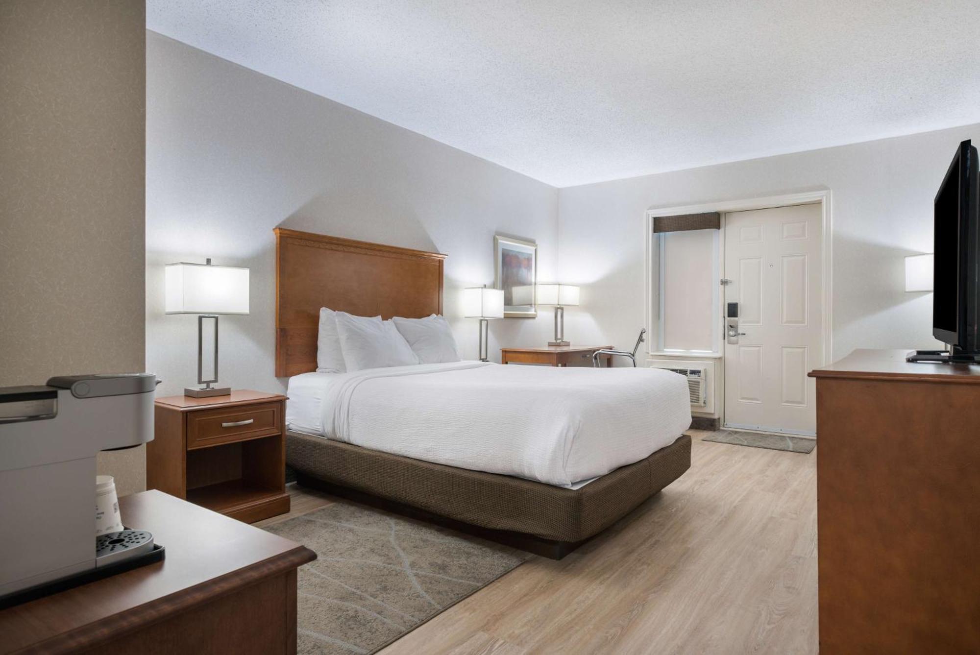 Best Western Glengarry Труро Екстериор снимка